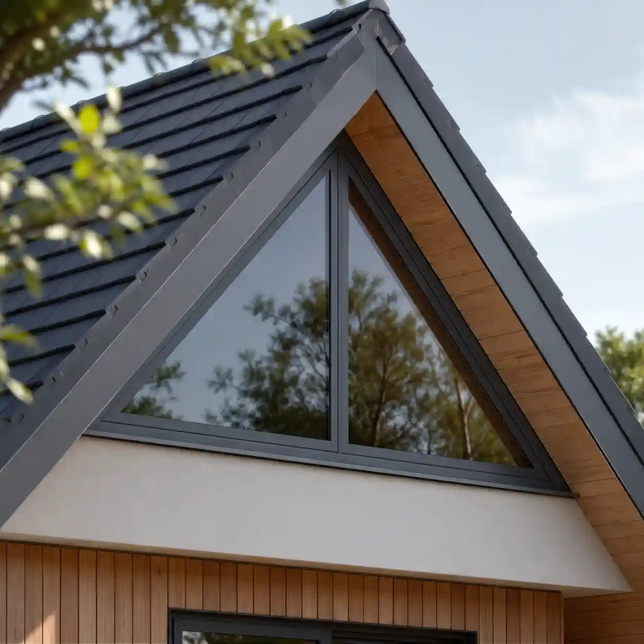 Dreiecksfenster aus Holz-Aluminium wartungsarm von ecowindow