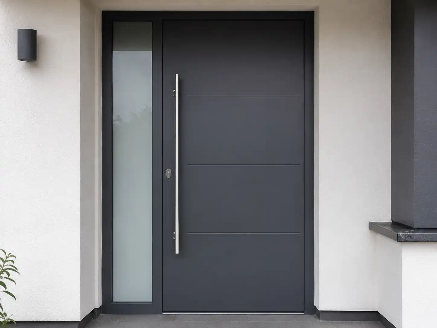 Haustür aus Aluminium mit Einbau von ecowindow
