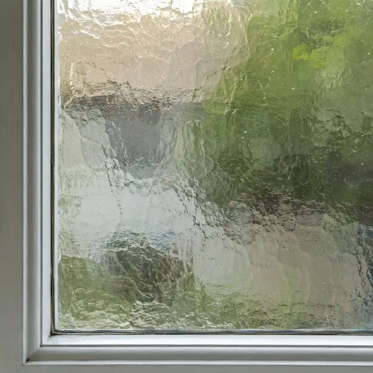 Treppenhausfenster mit Sichtschutzglas im Altbau von ecowindow